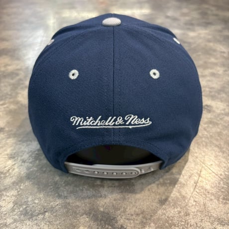 日本未発売モデル  Mitchell &Ness YANKEES collection カーブバイザー NAVY M-21