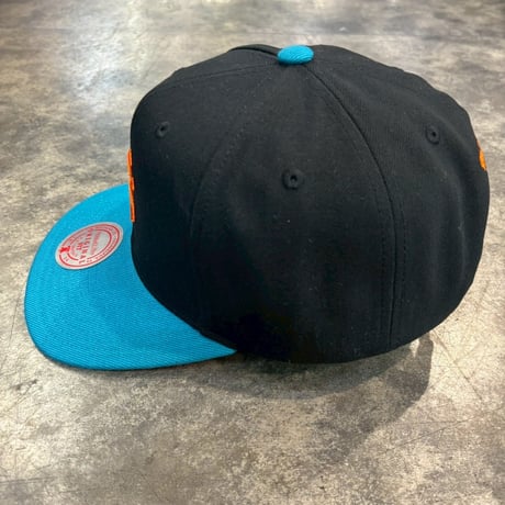 日本未発売モデル  Mitchell &Ness Los NEW YORK YANKEES  black/turquoise  M-18