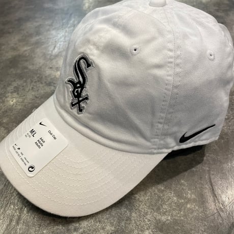 日本未発売モデル  NIKE× WHITE SOX LOGO WHITE Club Cap N-51