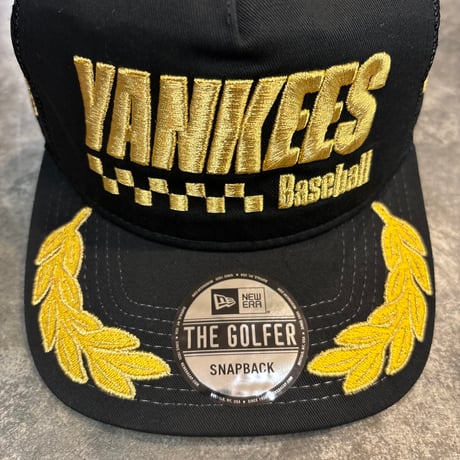 USA買付 New York Yankees 'Podium Pack' Pre-Curved Golfer Trucker Snapback NEWERA-29