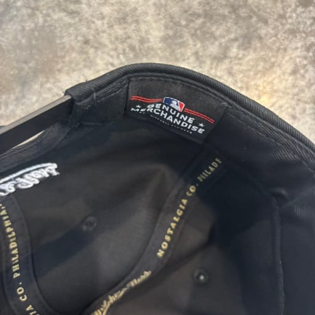 日本未発売モデル  Pittsburgh Pirates Mitchell & Ness Black Radiant Lines  BLACK M-24
