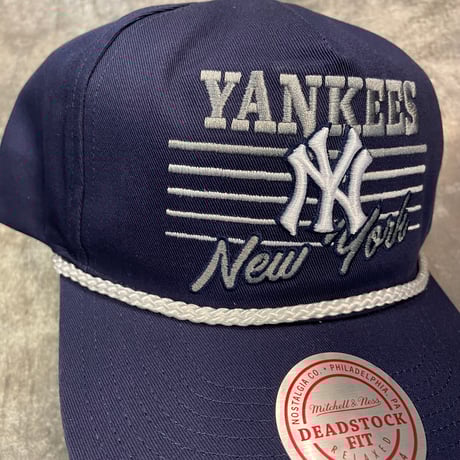 日本未発売モデル  Mitchell &Ness Yankees  Collection カーブバイザー  M-16