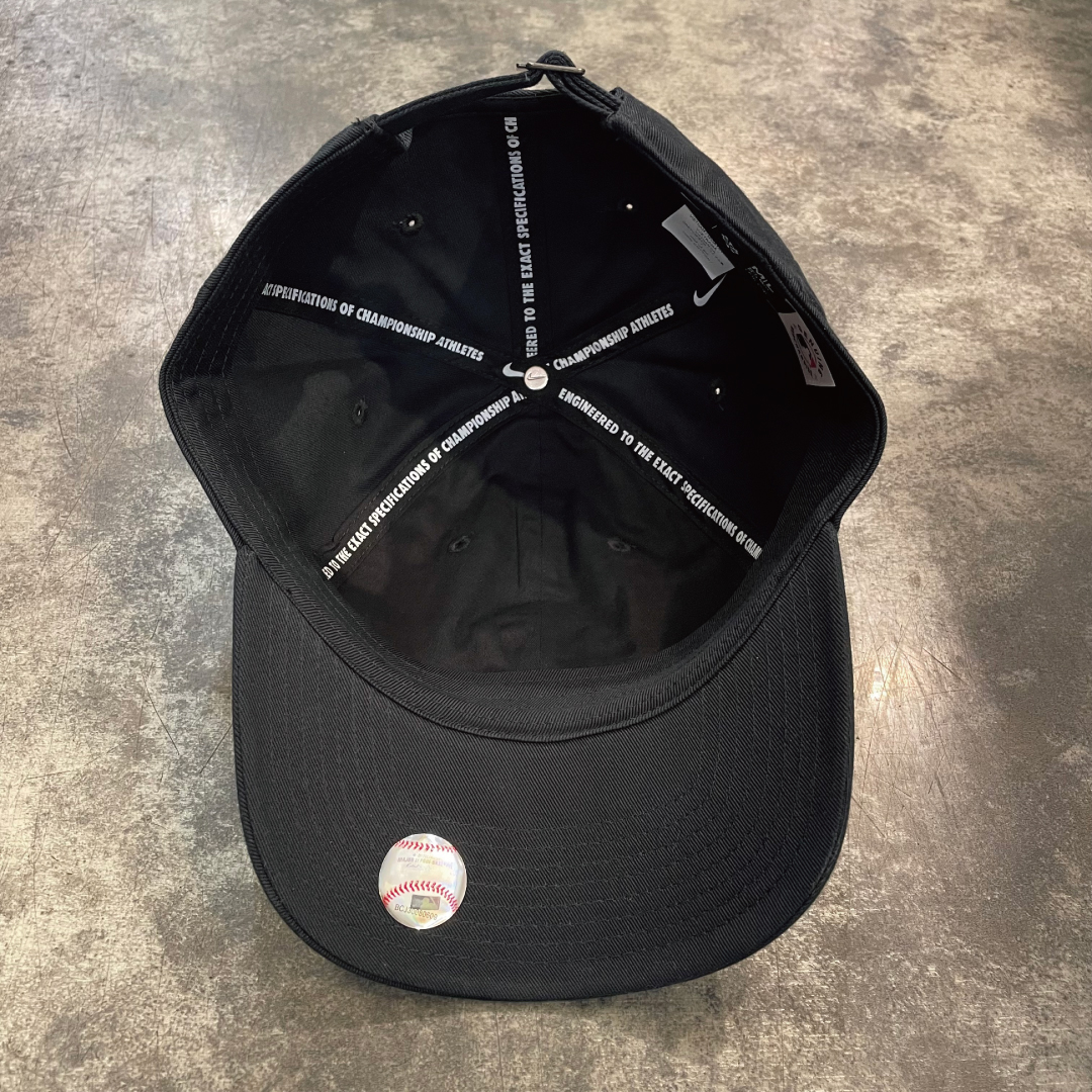 日本未発売モデル NIKE×NEW YORK YANKEES Club CAP カラー/BL 日本未発売モデル NIKE×NEW YORK YANKEES Club CAP カラー/BL