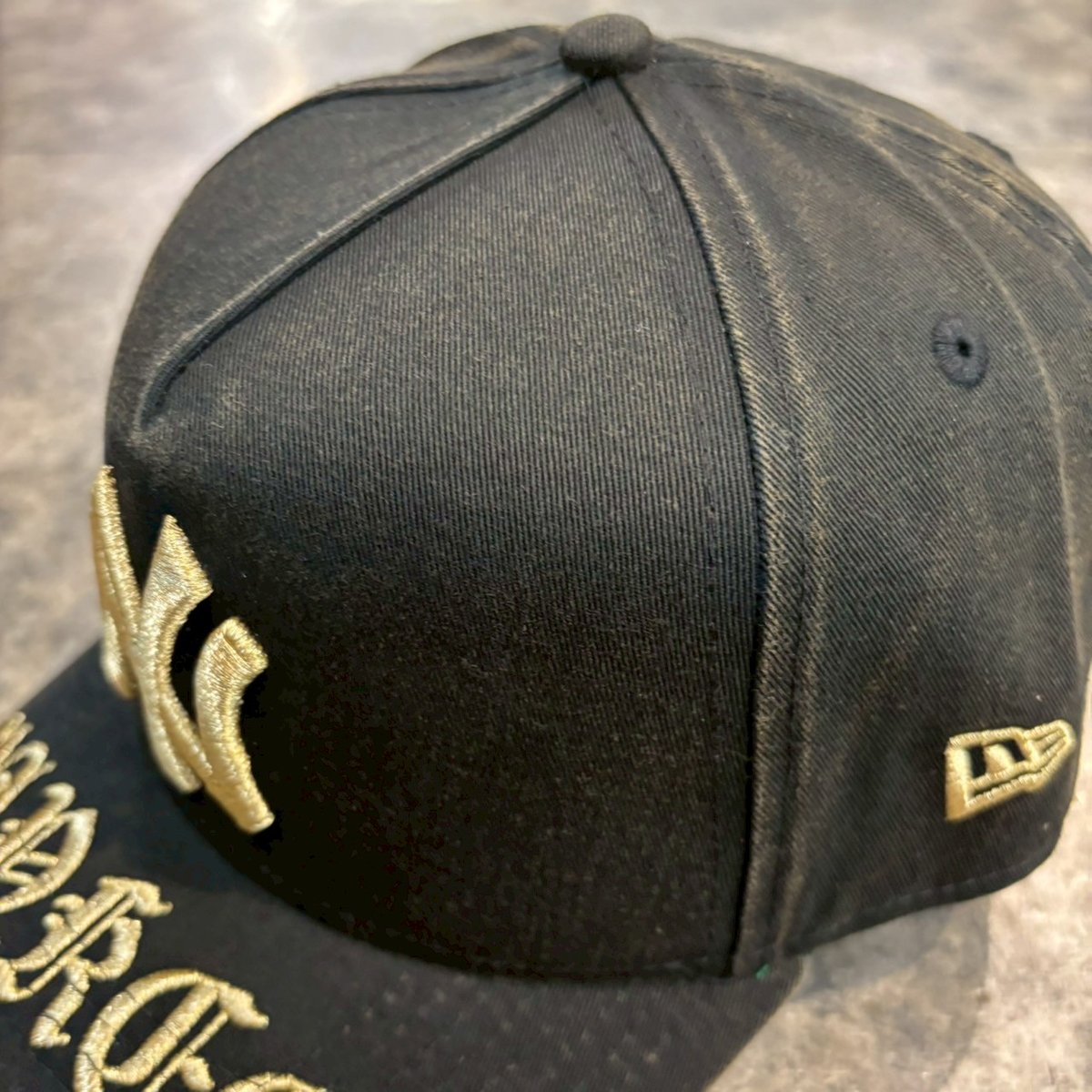 ニューヨークヤンキース Gothic Scripts スナップバックキャップ ニューヨークヤンキース Gothic Scripts スナップバックキャップ