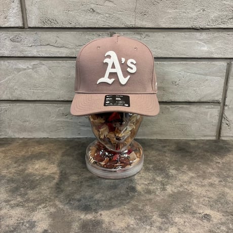 日本未発売モデル  Athletics Nike Rise Performance Adjustable Hat - Brown　Nー195