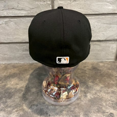 USA買付けNEWERA  REDSOX NEON world series  BLACK/ORENGE 7 2/159.6cm NEWERA-13