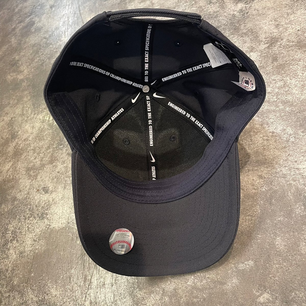 日本未発売モデル NIKE×YANKEES Club CAP NAVY HARD TYPE ...