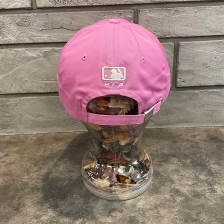 海外限定モデル　MLB Los Angeles Dodgers　Adjustable CAP PINK MLB-3