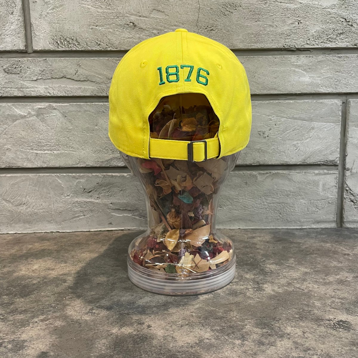 日本未発売モデル Oregon Ducks Nike Legacy Club Performa 日本未発売モデル Oregon Ducks Nike Legacy Club Performa