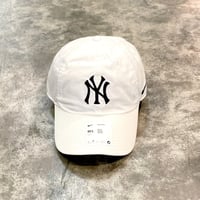 日本未発売モデル NIKE×YANKEES Club CAP WHITE N-25