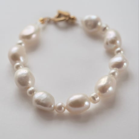 baroque pearls bracelet
