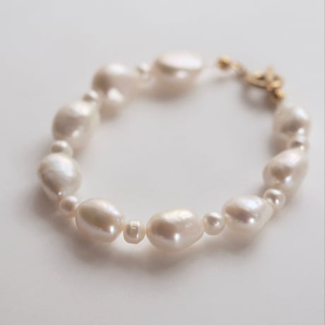 baroque pearls bracelet