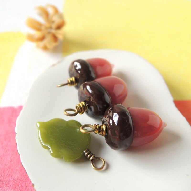 どんぐりチャーム＊1個 | little lamps -Glass Bead Shoppe-