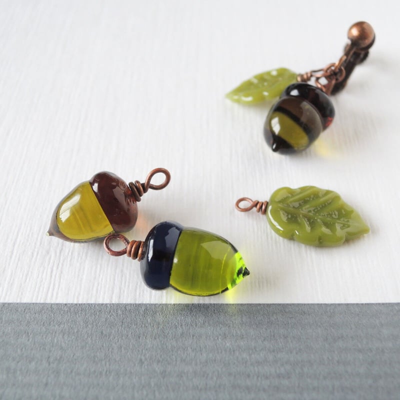 どんぐりチャーム＊1個 | little lamps -Glass Bead Shoppe-
