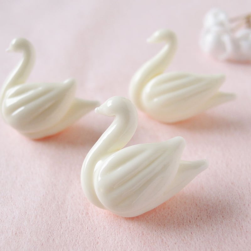 Swan bird・スワンボタン (col.エクリュ) DB05241 | little la