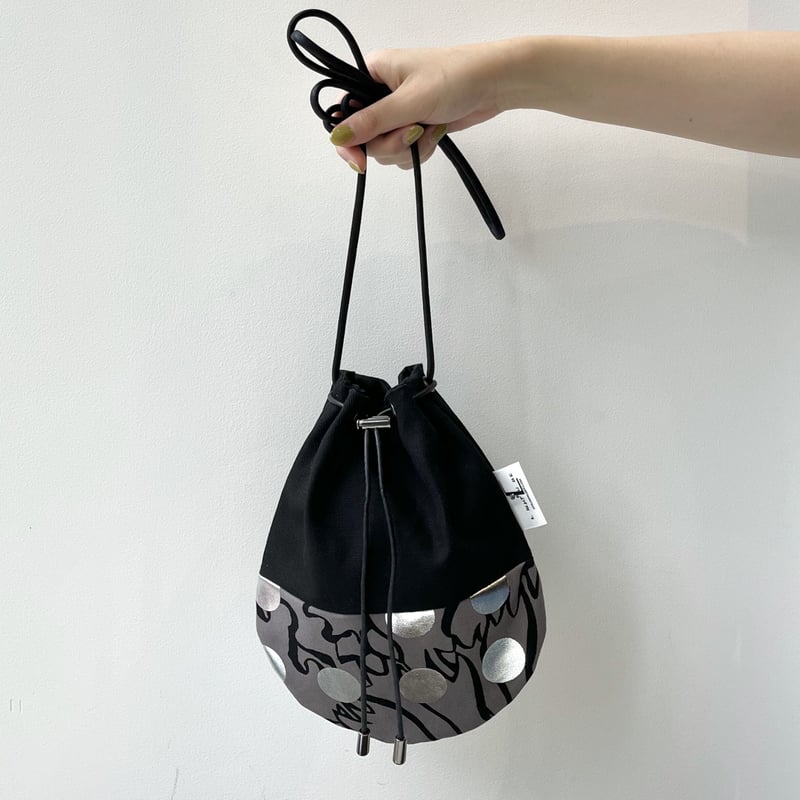 巾着ショルダーバッグ-BUBBLE FLOER-(SILVER) | LIGHT CUBE 巾着ショルダーバッグ-BUBBLE FLOER-(SILVER) | LIGHT CUBE