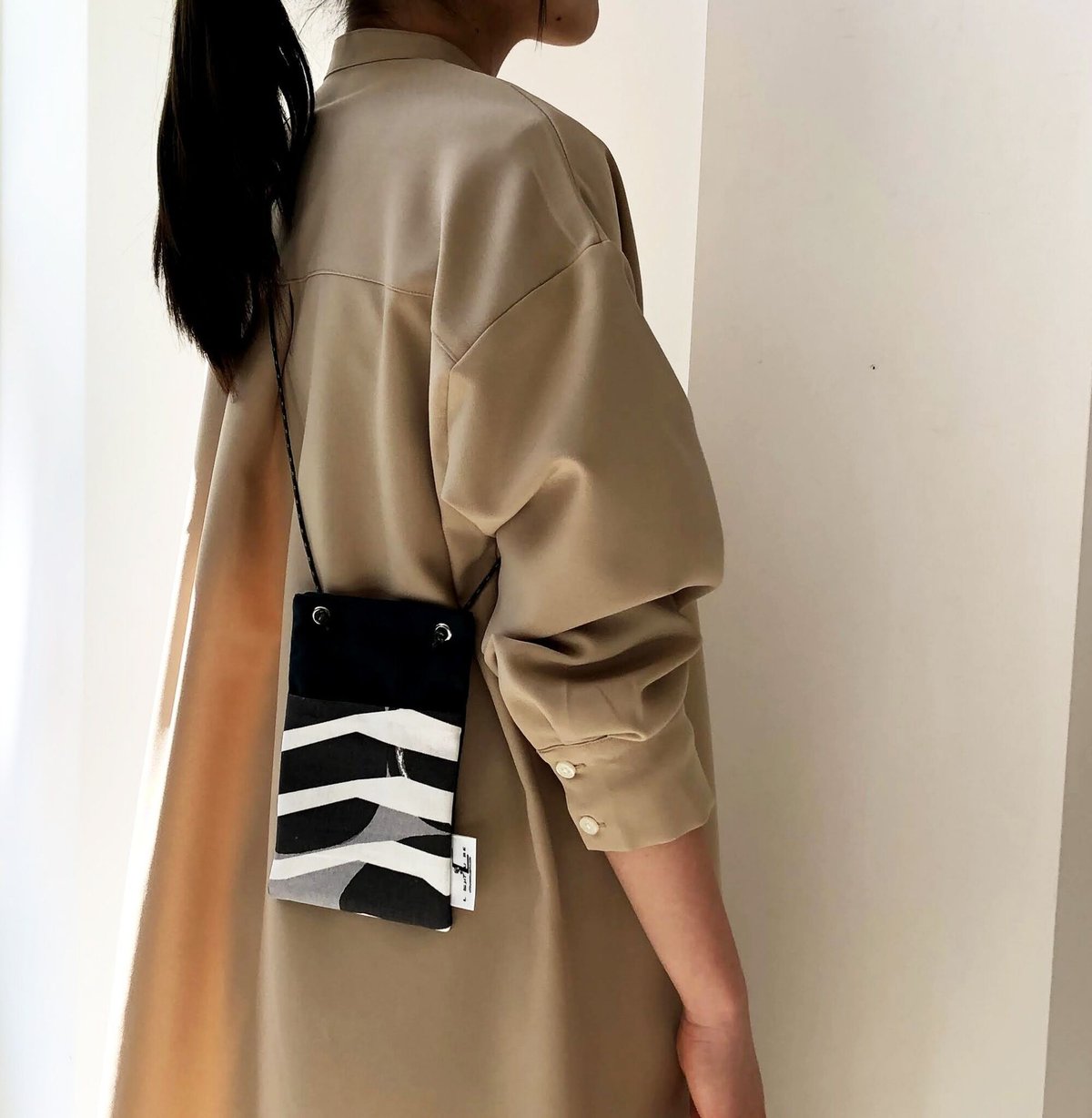 VANISH 景（Sadie）サイン入りサコッシュ fit=scale-down,w=1200