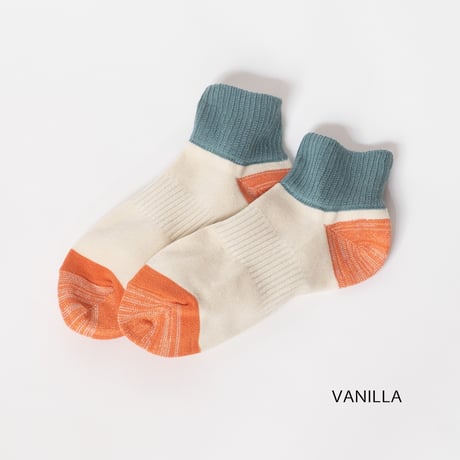 TO（トゥー）THREE-TONE ANKLE SOCKS