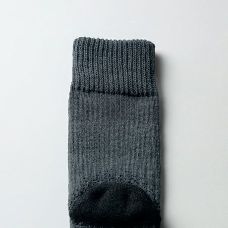 SYN:（シン）TREKKING SOCKS  トレッキングソックス（クルー丈／足袋）