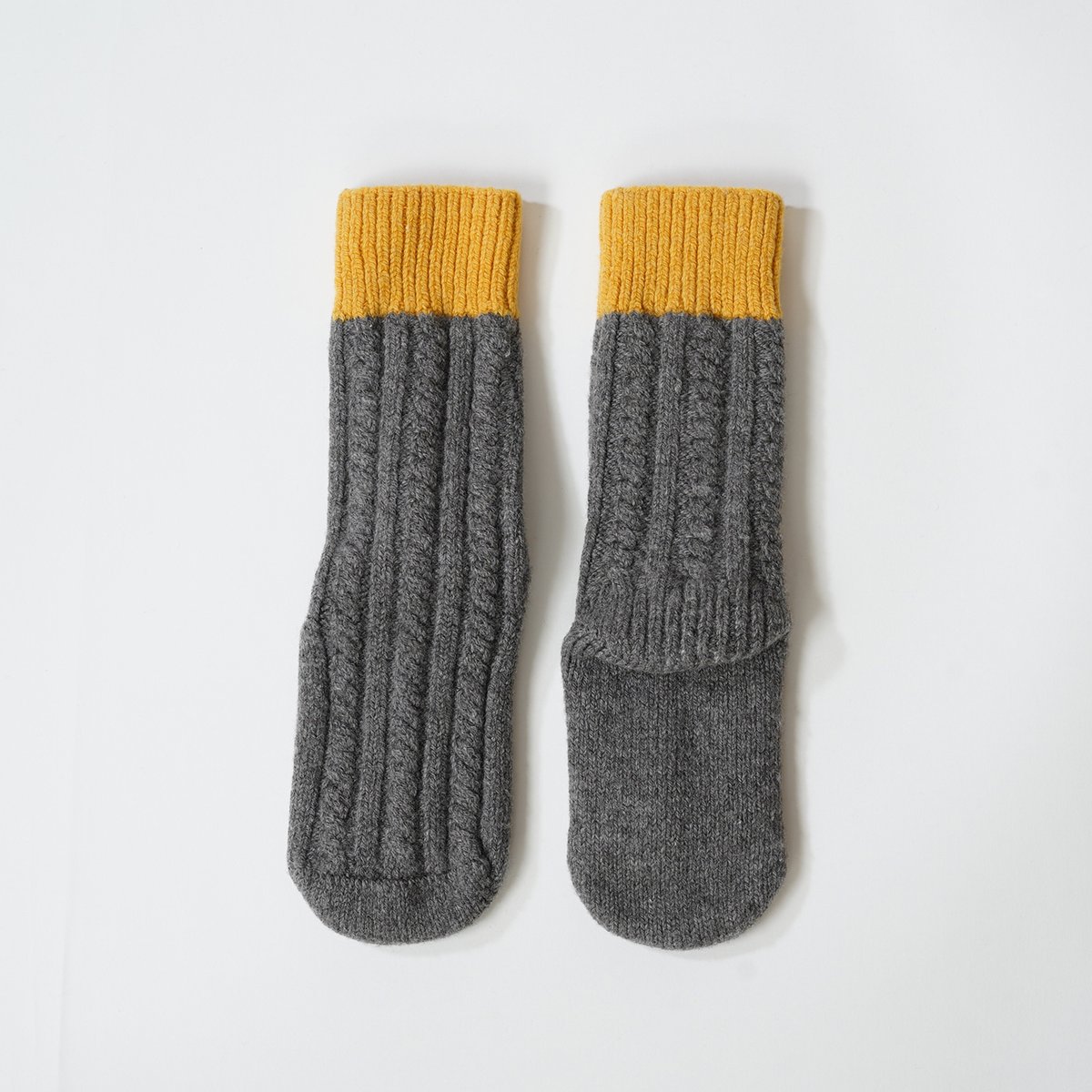 COZY&WARM （コージー＆ウォーム）WOOL CABLE ROOM SOCKS | TA
