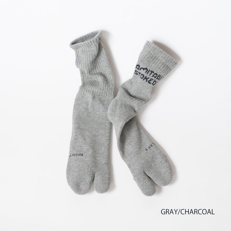 hikoページ AMITABI STOKED！(アミタビストークド) ロゴクルーソックス | TAIKO ON