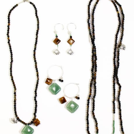necklace/S22-A0-0542
