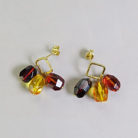 琥珀ピアス | STORES 琥珀ピアス | STORES