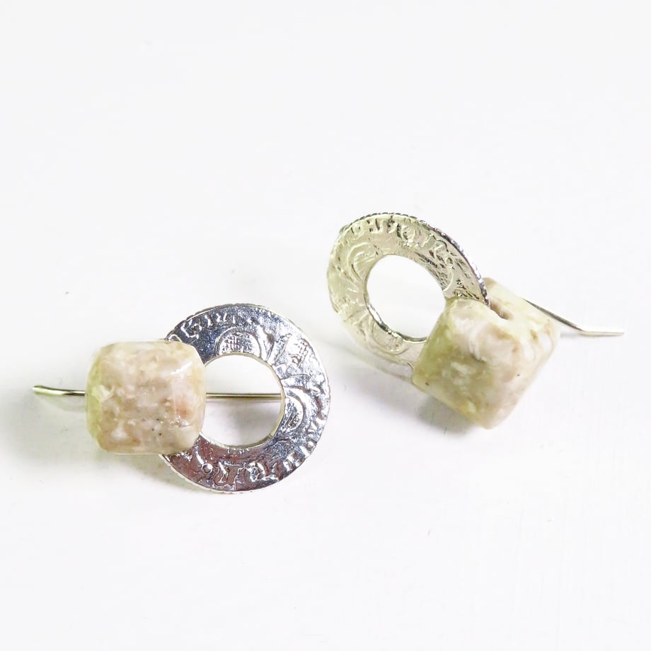 6906ec2510085644f58515e1