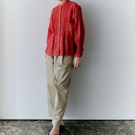 【women's】doux bleu [ドゥーブルー] / ハンドスモッキング刺繍シャツ