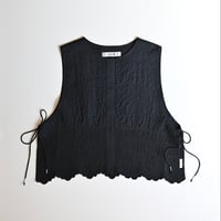 【women’s】 doux bleu [ドゥーブルー] / Boutis Stitch ショートベスト BLACK