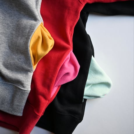 【unisex】soglia [ソリア] / NERDS High Neck Sweat
