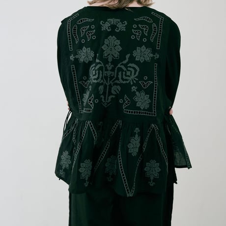 【women's】doux bleu [ドゥーブルー] / クロスステッチ刺繍2WAYベスト