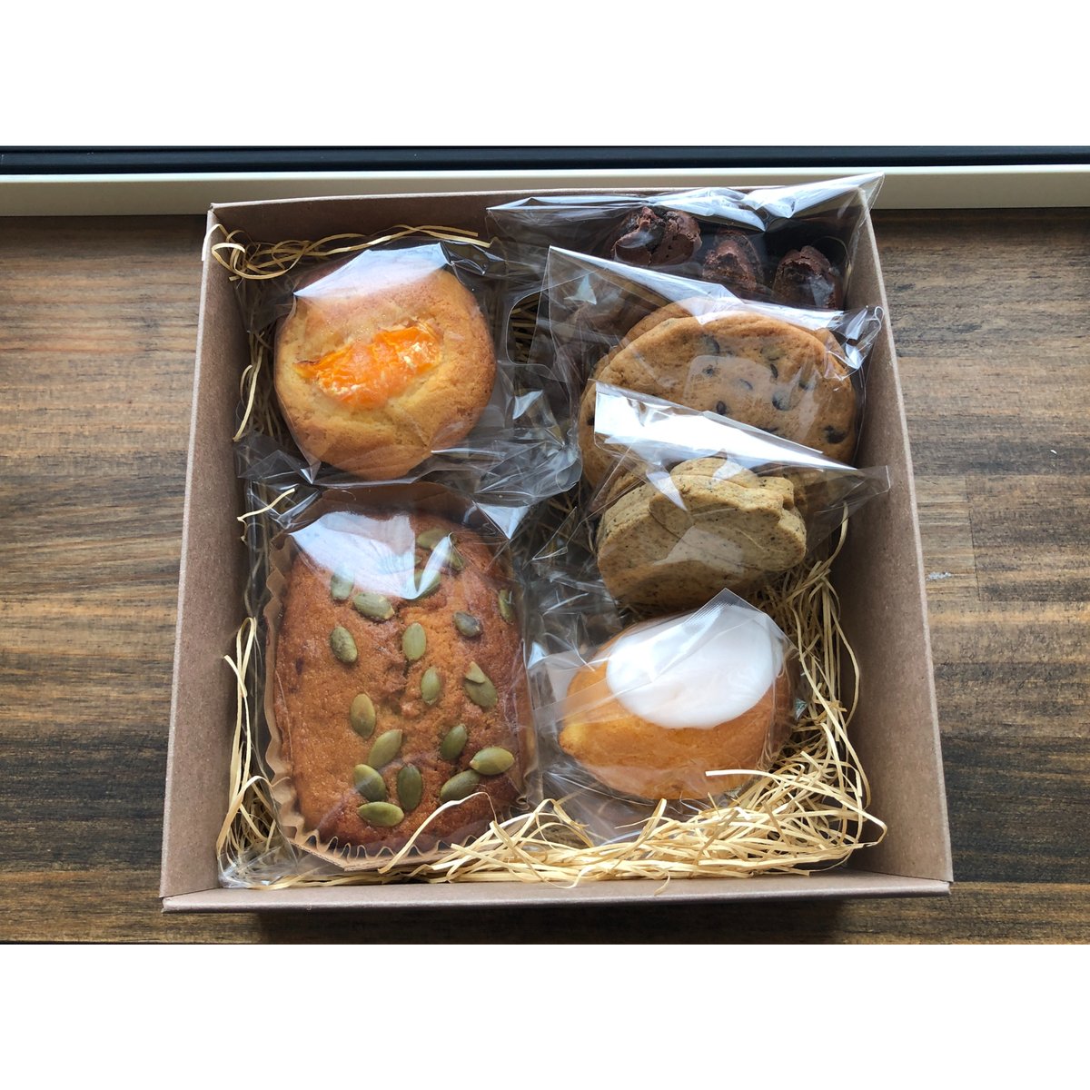 ケーキとマフィンとレモンケーキとスコーン2種とクッキー×3 セット【3