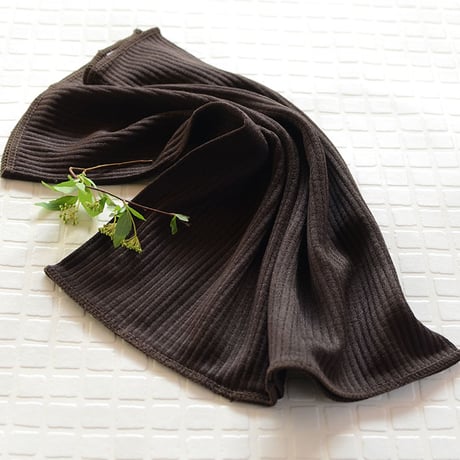 【天然シルク腹巻き・ネックウォーマー】 しっとり包んで、芯から温める。薄くてごわつかない、スマートな腹巻き。ナイトキャップとしても◎