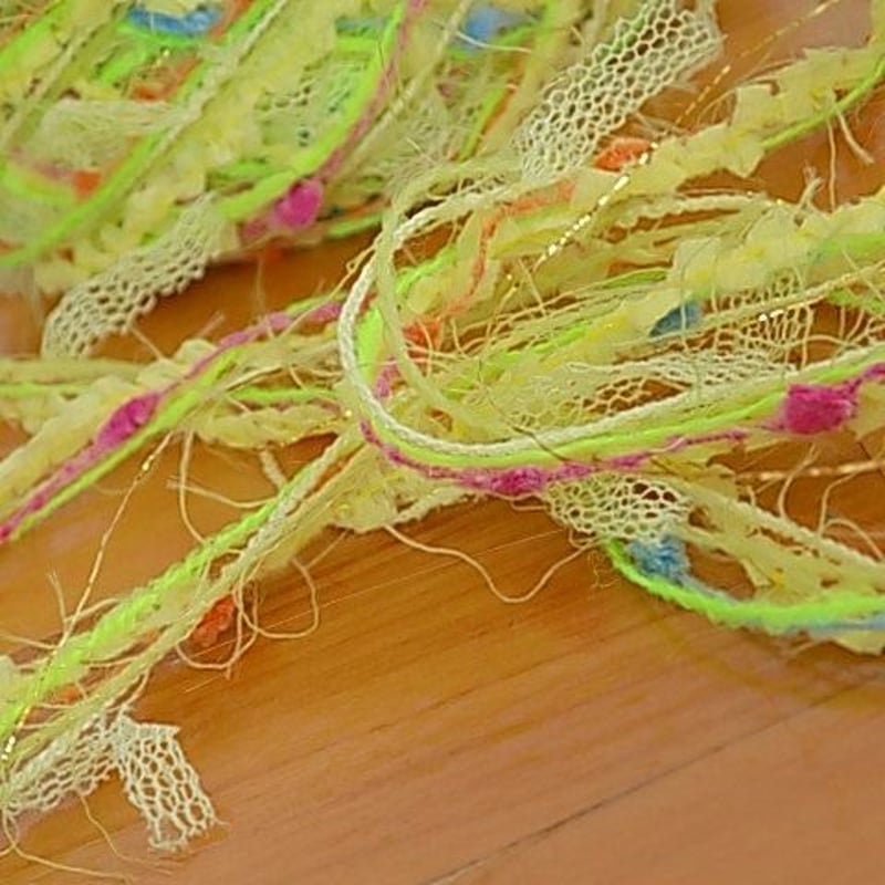 引き揃え糸 巻玉 30g【クリスマスカラー/イエロー】 | 花材・雑貨