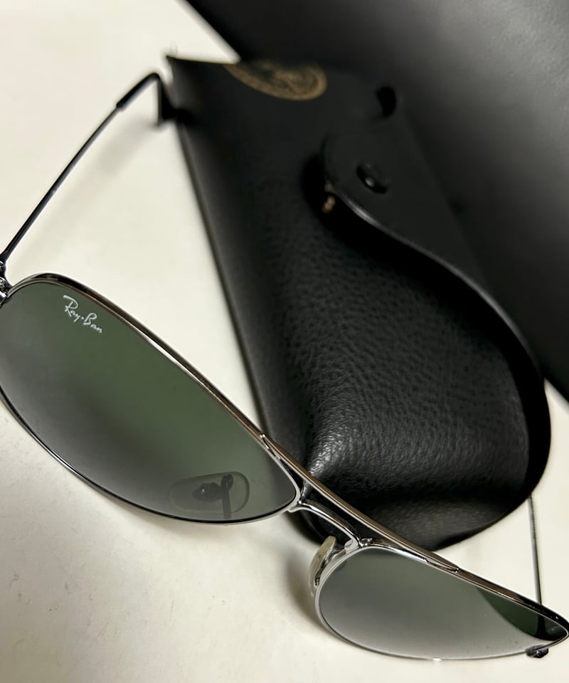 Ray-Ban サングラス 偏光レンズ ケース付き 美品 永遠不滅人気Ray・Banサングラスケース付き美品〉Ray・Banメタル