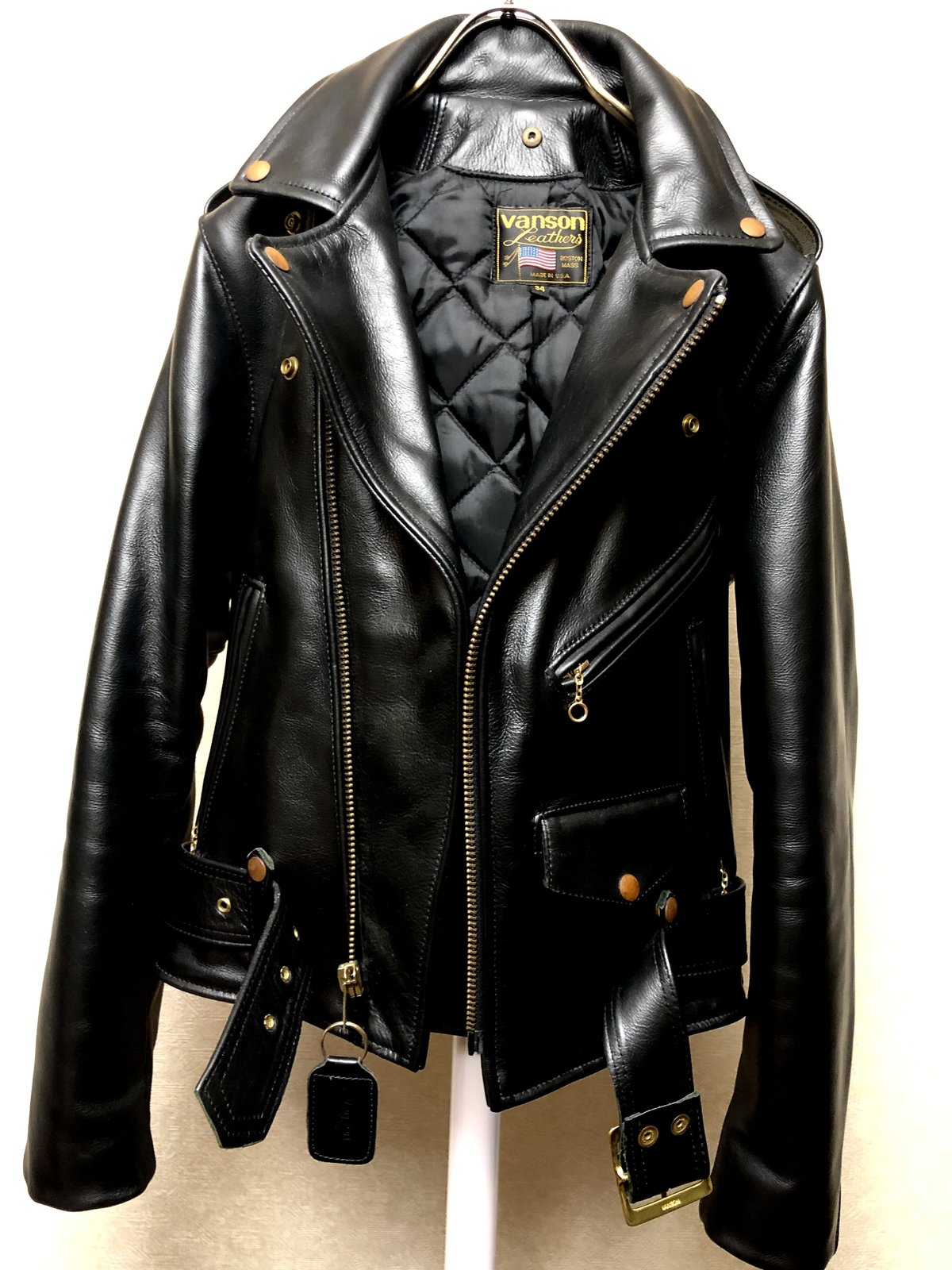 普遍的人気ロングセラー武骨ライダースU.S.A.〉vanson 人気モデルC2