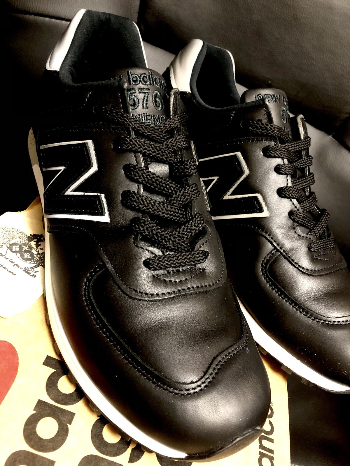 超目玉人気レザーブラック再登場》イングランド製new balance M576KKL