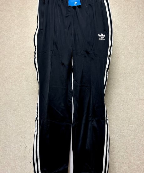 〈クラバーストリートオールドモデルアディダスジャパン正規品〉アディダスジャパン正規品2003,s BLACKX LEGACYトラックパンツリアル年代フラッシャータグ付未使用品スペシャルプライス