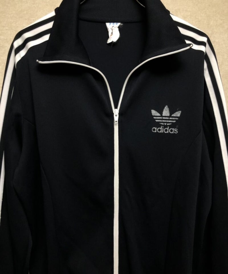 レッドデータオールドadidas〉80年代後期adidasトレフォイルロゴ レッドデータオールドadidas〉80年代後期adidasトレフォイルロゴ