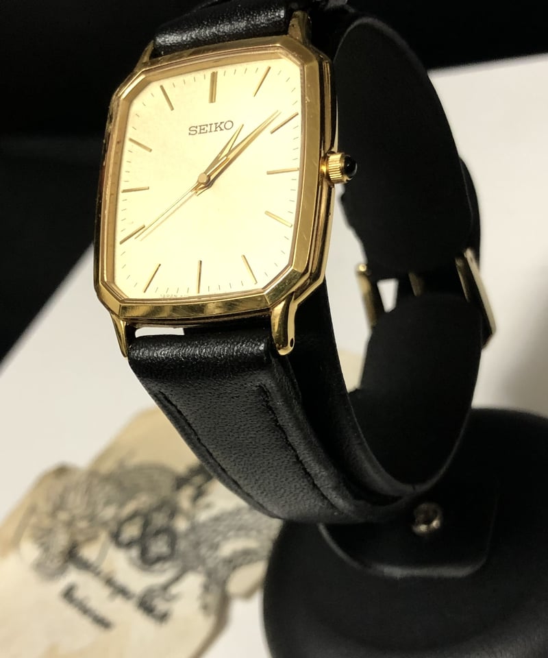 腕時計　SEIKO DOLCE 8J41日常生活防水　黒革バンド オールドモデルSEIKO〉MADE IN JAPAN オールドモデルSEIKO 8J41-O