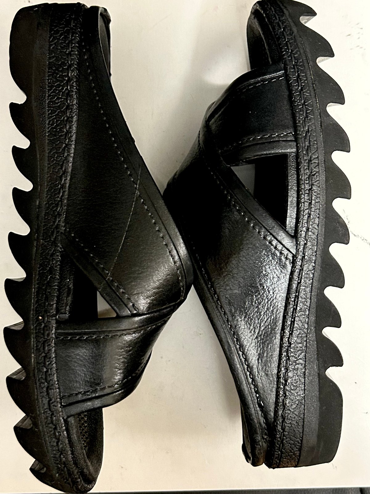 アーカイブbenchシャークソールPVCレザーサンダル〉benchベンサンCR