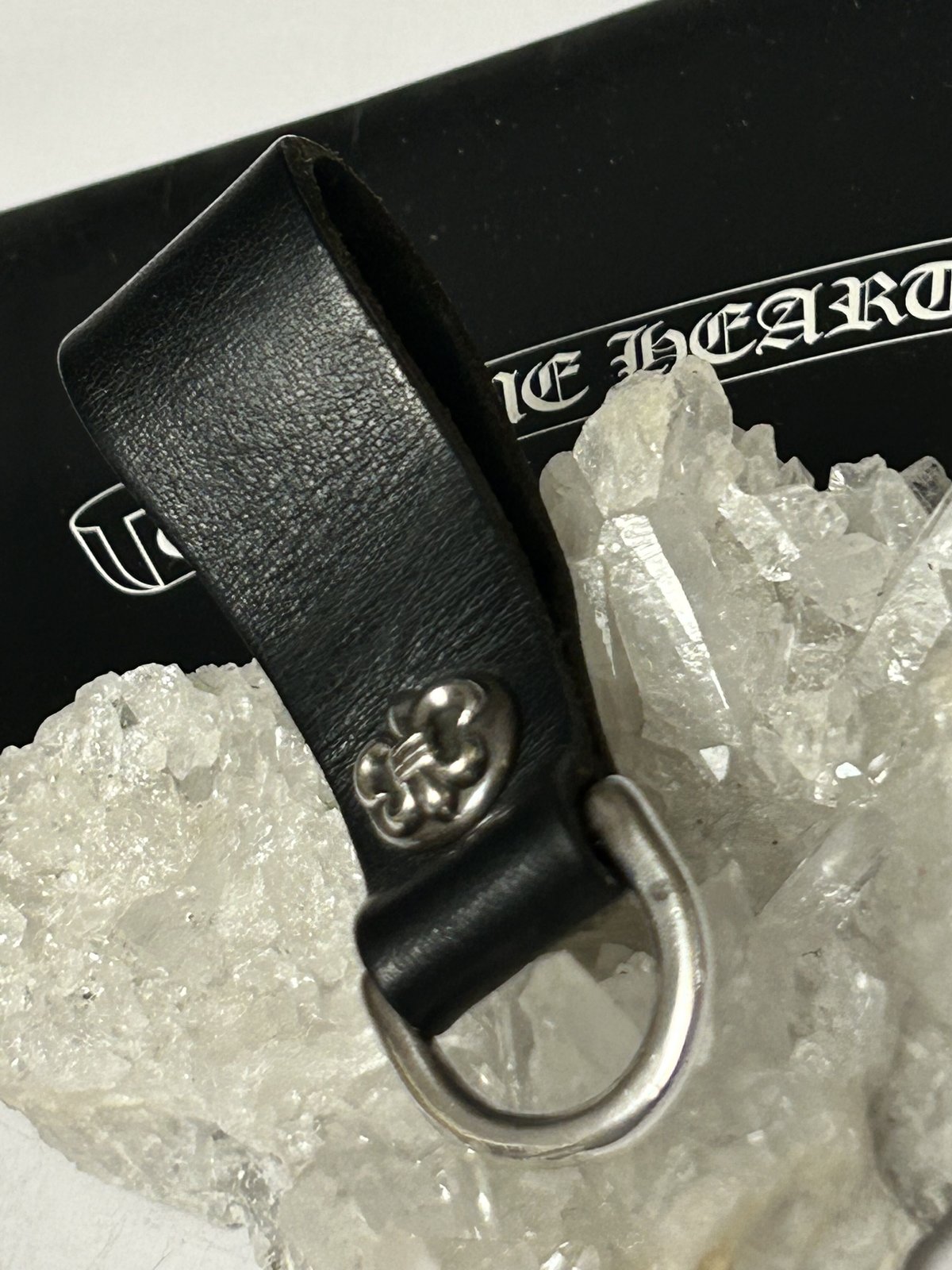 美品　クロムハーツ ベルトループ 帝王クロムハーツ人気レザーベルトループ美品〉Chrome Hearts