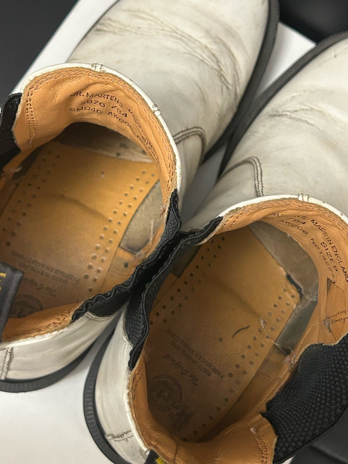 希少・レア 美品Dr.martens 8ホール ハラコミドルブーツ ベージュ 軋む