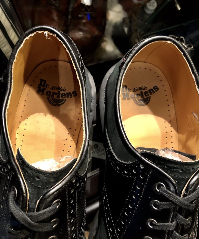 人気ドクターマーチンDILLAN極上美品〉Dr. Martens DILLAN 5EYELE...