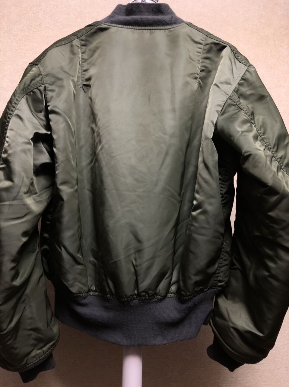 U.S.A.製時代最終期MA-1美品〉U.S.A.製時代最終期ALPHA社IDEALジッパー