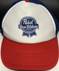 〈クラバーストリートトリコロールカラーナインティーズ人気キャップ〉90年代Pabst Blue Ribbon BEERメッシュキャップデッドストックスペシャルプライス