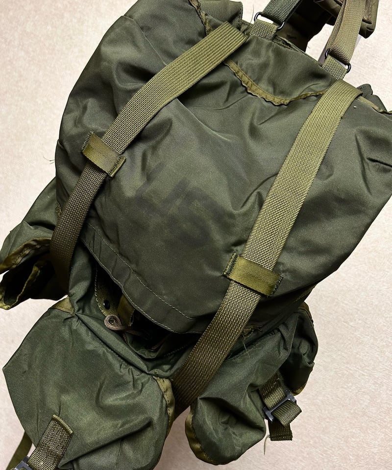 希少米軍実物R&Rエイティーズ屈強バックパック美品〉米軍実物85年製US 