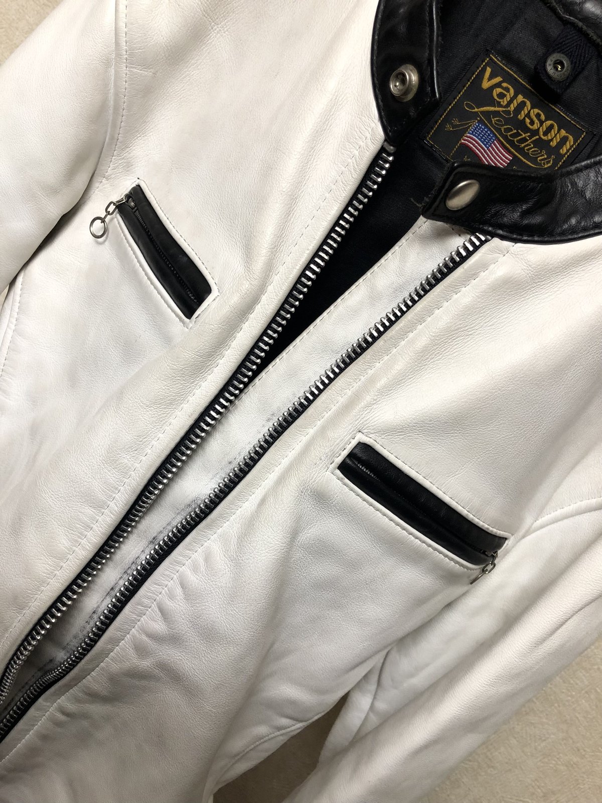 A.P.C ジョニーサンダース 誇らしい ツートーンライダース