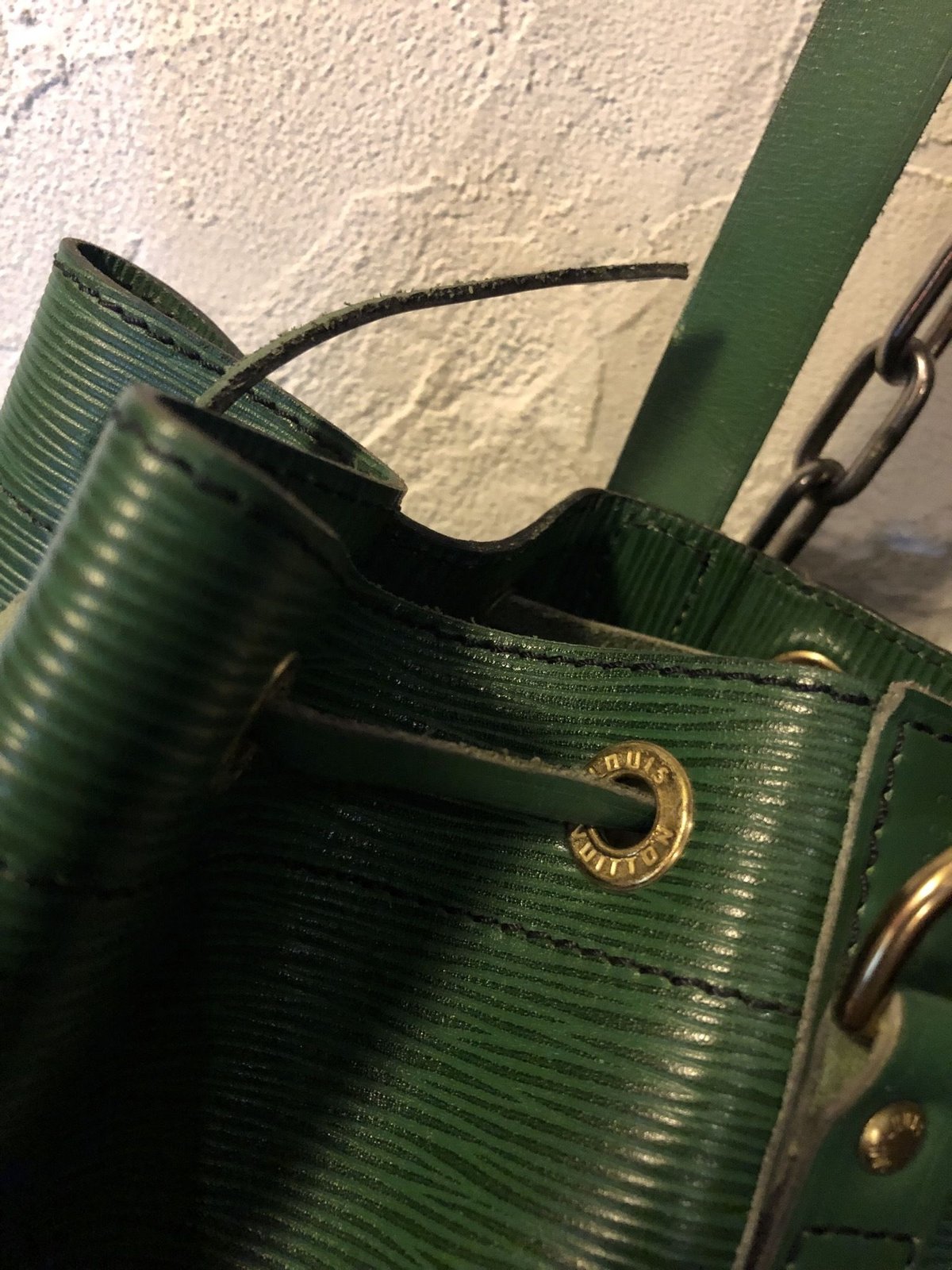 アーカイブス80年代ルイヴィトン極上美品〉LOUIS VUITTON86年製エピ 